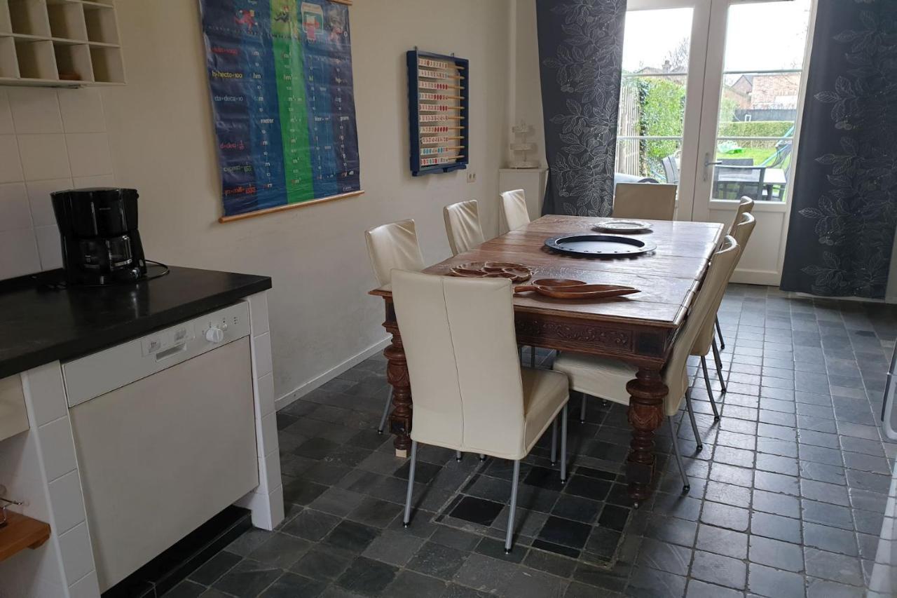 Ferienwohnung De Oude School Visé Exterior foto